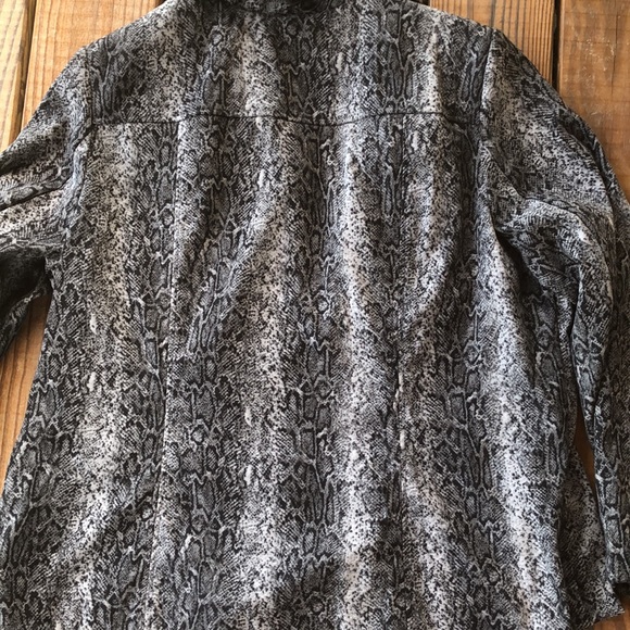 Dressbarn Python Print Zip Jacket - Picture 6 of 6